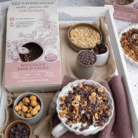 Über Granola with Hazelnuts and Cacao Beans